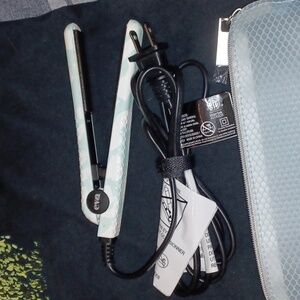 Eva Nyc Mini Healthy Heat Ceramic Styling Iron, mint green, leopard print